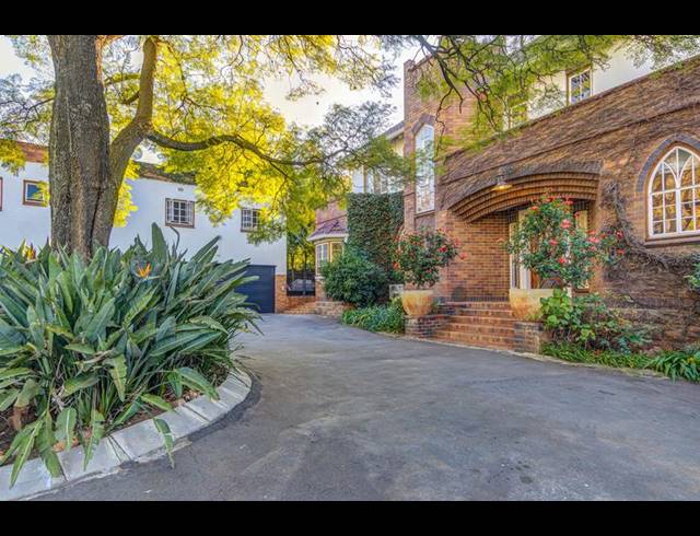 4 BEDROOM HOUSE FOR SALE IN OBSERVATORY